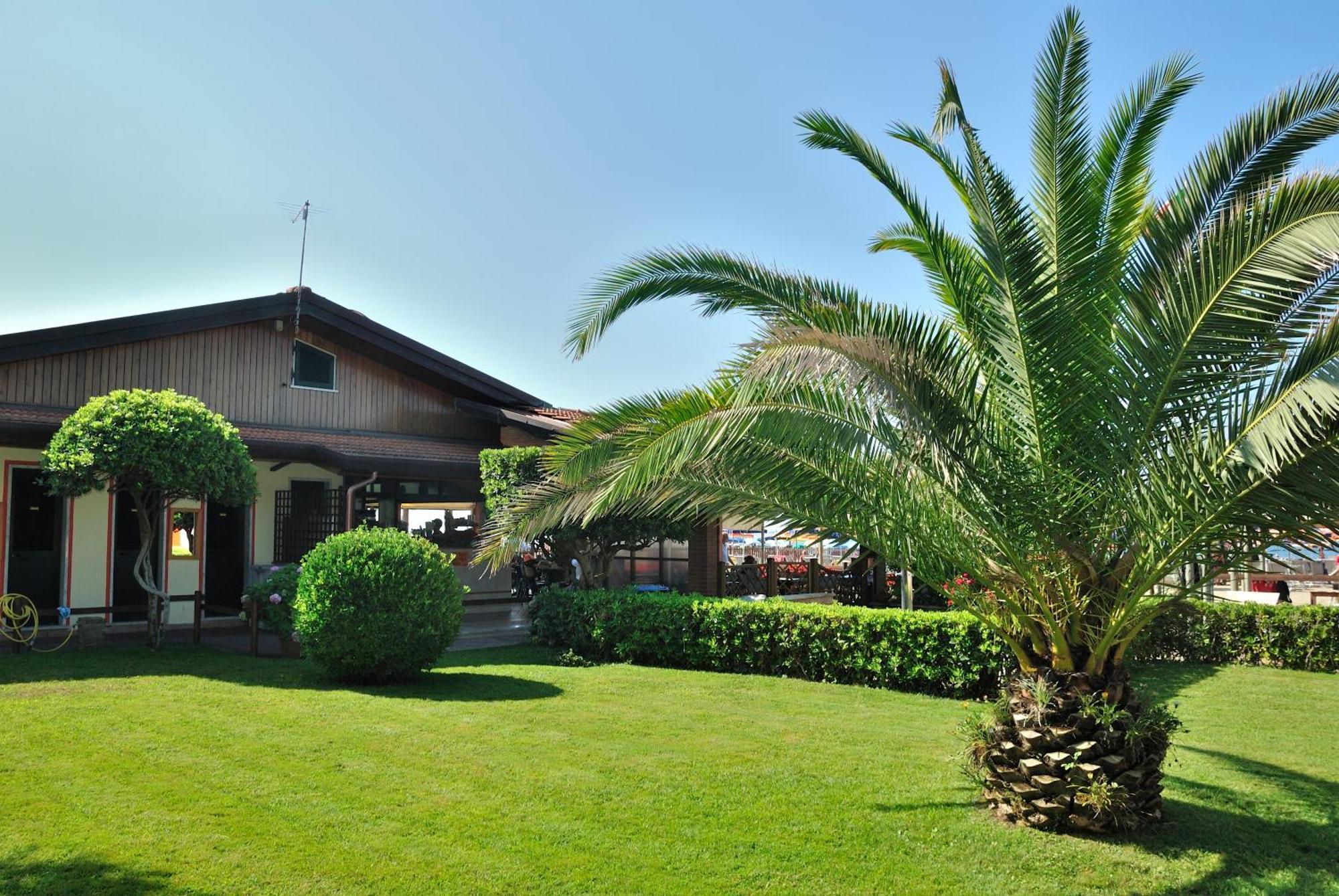 Campeggio Italia Marina di Massa Exterior foto